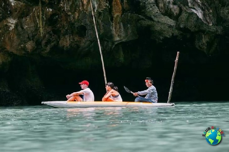 CANOE - Phang Nga Bay