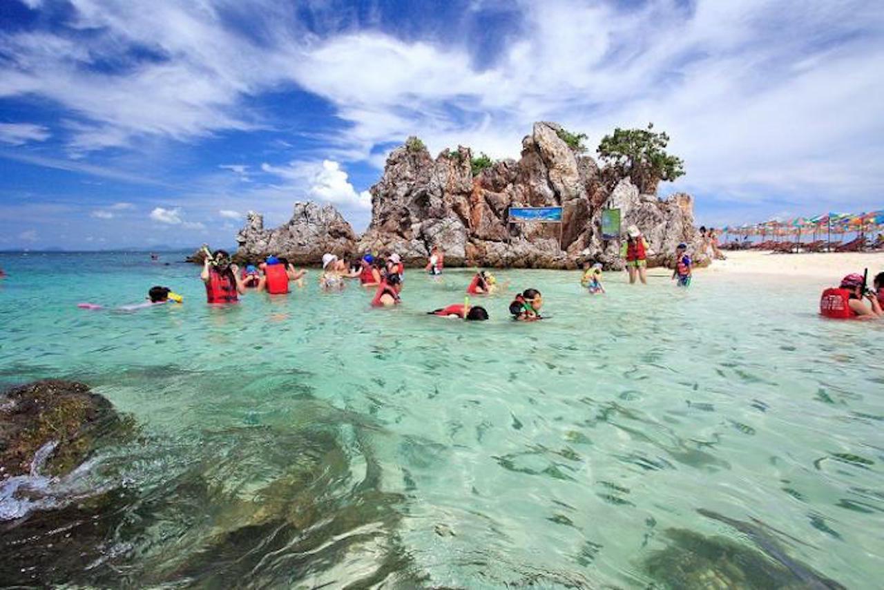 Day Trip PhiPhi Maya Khai Speed Boat By YP - พีพี มาหยา ไข่ โดยเรือสปีทโบ๊ทสองท้อง