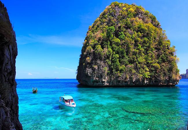 Private Speed Boat to Phi Phi Island : เหมาลำสปีทโบ๊ทไปหมู่เกาะพีพี